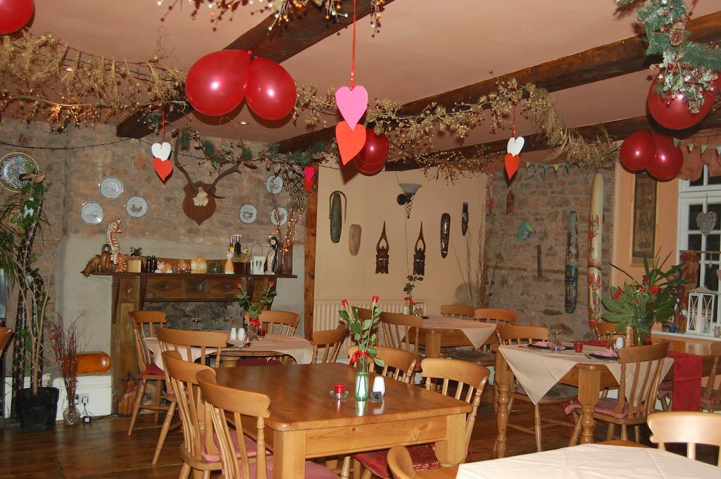 The Mitre Inn Witheridge Екстер'єр фото