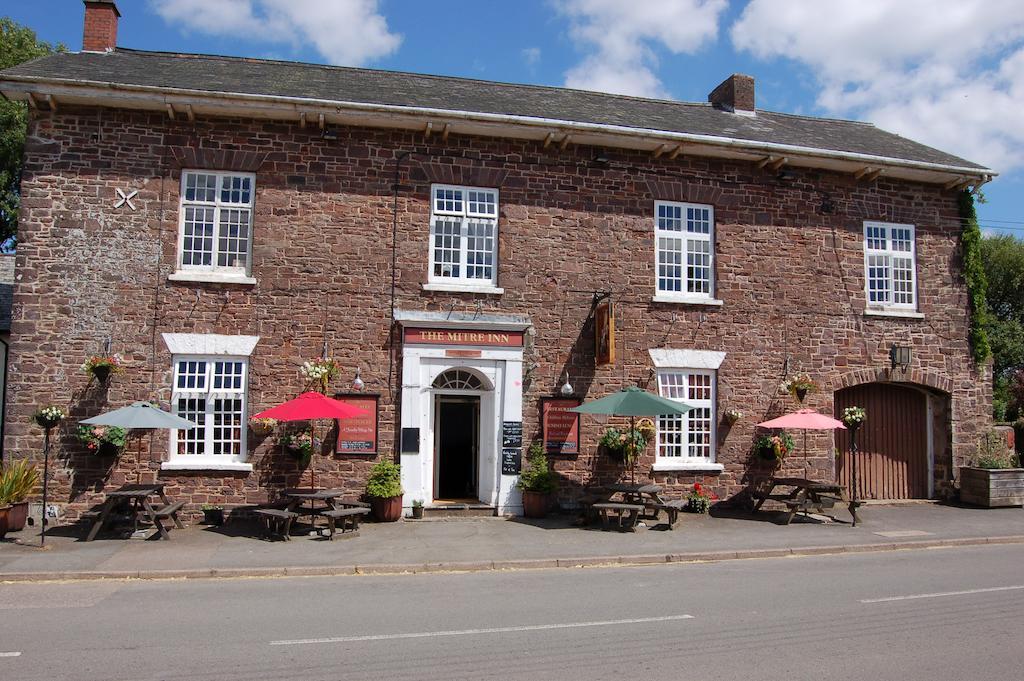 The Mitre Inn Witheridge Екстер'єр фото