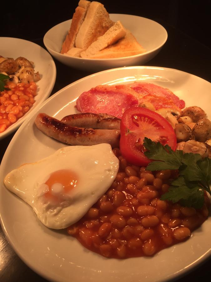 The Mitre Inn Witheridge Екстер'єр фото