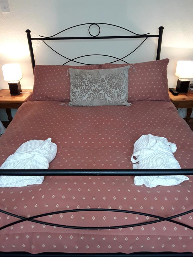 The Mitre Inn Witheridge Екстер'єр фото